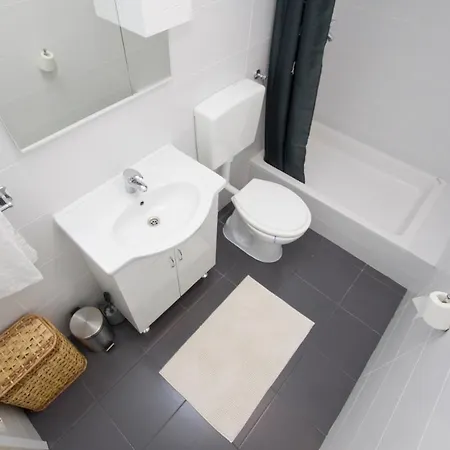 Argus 3 - Center Apartman *